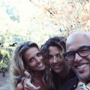 Pascal Obispo, sa femme Julie et son fils Sean sur Instagram. Le 11 octobre 2020.