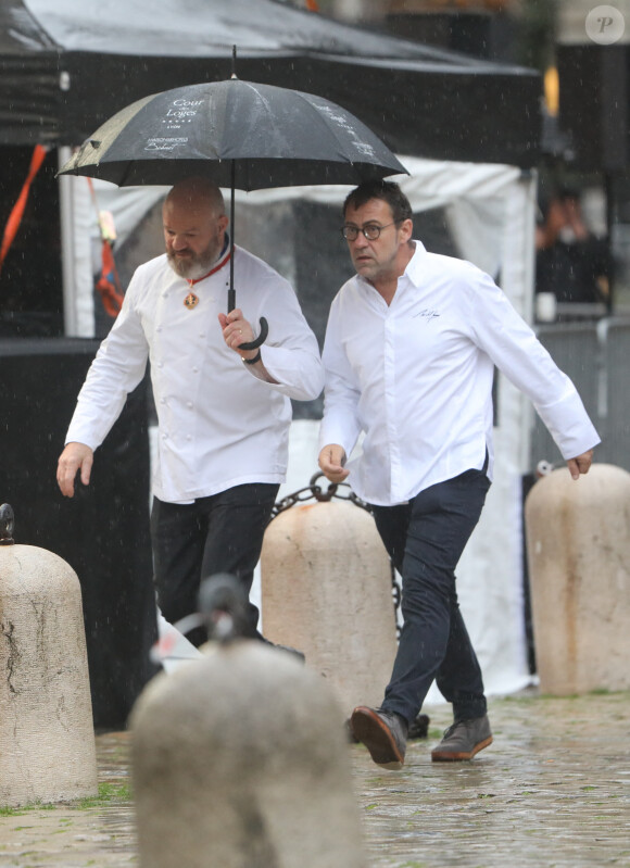 Les chefs Philippe Etchebest et Michel Sarran - Obsèques de Paul Bocuse en la cathédrale Saint-Jean de Lyon.