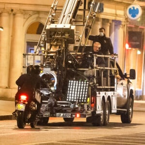 Anne Hathaway et Chiwetel Ejiofor sur le tournage du film "Lockdown" à Londres, le 20 octobre 2020.