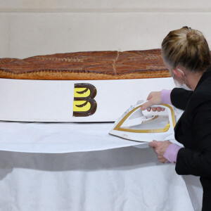 Illustration - Remise de la galette de l'Epiphanie (galette des rois) au Palais de l¹Elysée à Paris. Le 13 janvier 2021 © Jacques Witt / pool / Bestimage