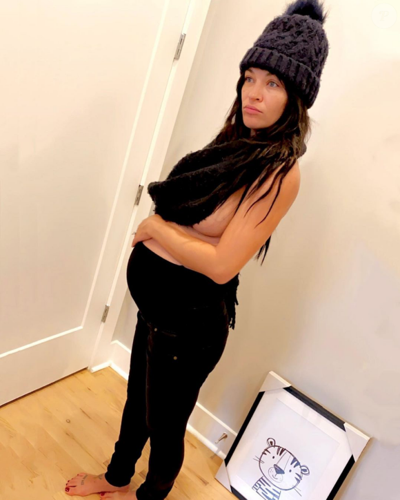 Jessica Szohr, enceinte de son premier enfant. Décembre 2020.