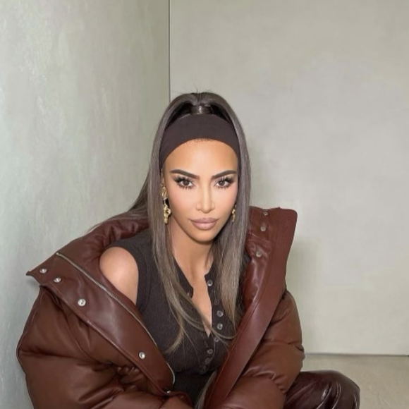 Kim Kardashian ressemble à Nabilla sur Instagram.