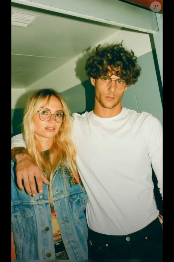 Aurélie Pons en shooting photo avec son compagnon Carlos, le 17 janvier 2021