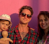 Cameron Douglas, sa compagne Vivian Thibes et leur fille Lua.
