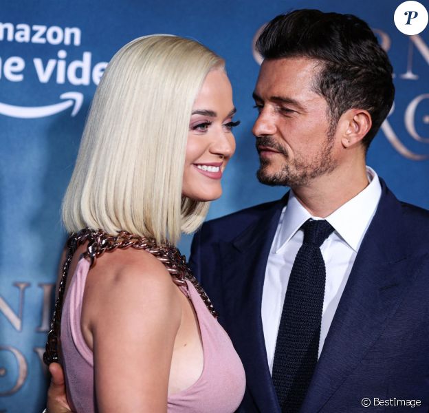 Katy Perry et son fiancé Orlando Bloom à la première de la série télévisée Amazon Prime Video "Carnival Row" au TCL Chinese Theatre dans le quartier de Hollywood, à Los Angeles.