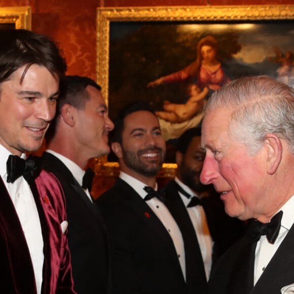 Le prince Charles avec Josh Hartnett et sa compagne Tamsin Egerton - Dîner "The Princes Trust" au Buckingham Palace à Londres, le 12 mars 2019.