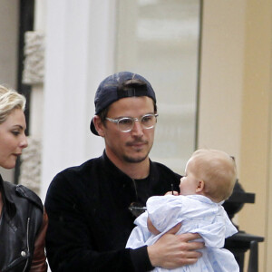 Josh Hartnett et sa compagne Tamsin Egerton font du shopping avec leur fille dans le quartier de Mayfair à Londres, Royaume Uni, le 29 juillet 2016.
