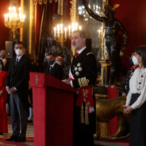 Le roi Felipe VI et la reine Letizia d'Espagne - La reine et le roi d'Espagne lors de la réception pour les voeux aux personnels militaires au palais royal à Madrid. Le 6 janvier 2021