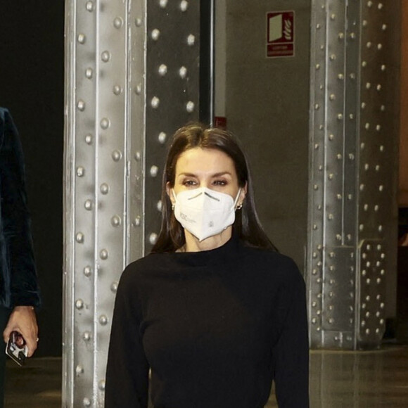 La reine Letizia d'Espagne - Visite à l'Institut hydrographique de la marine à Cadix, le 21 janvier 2021.