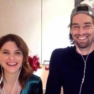 Camille Lacourt et sa compagne Alice, enceinte, dans Tous en cuisine sur M6.