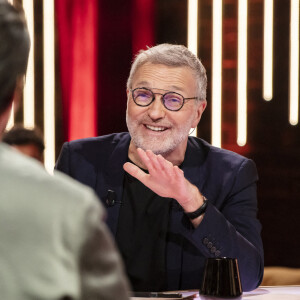 Exclusif - Laurent Ruquier sur le plateau pendant l'émission On Est En Direct (OEED) , présentée par Laurent Ruquier et diffusée en direct le 16 janvier 2021 sur France 2 à Paris. © Jack Tribeca / Bestimage 