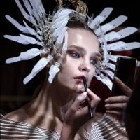 Natalia Vodianova : Divine en dentelle à la Fashion Week de Paris, elle défile sans public !