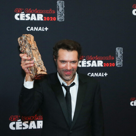 Nicolas Bedos (César du meilleur scénario original pour " La Belle Époque ") - Pressroom (press room) de la 45ème cérémonie des César à la salle Pleyel à Paris le 28 février 2020 © Dominique Jacovides / Olivier Borde / Bestimage 