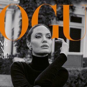 Angelina Jolie figure en couverture du nouveau numéro de l'édition britannique du magazine Vogue. Photo par Craig McDean.