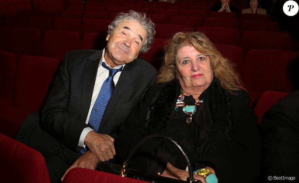 Pierre Perret et sa femme Rebecca - Représentation de la pièce de théâtre &quot;Les Grandes Filles&quot; au Théâtre Montparnasse en soutien à l&#039;APREC