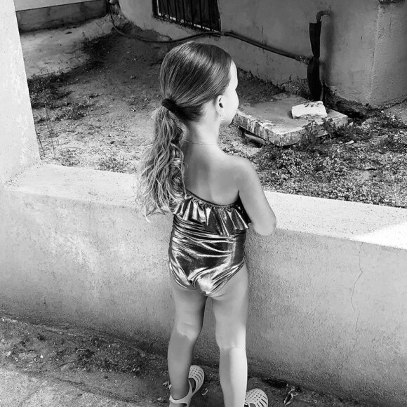 Fière maman, la chanteuse Amel Bent a partagé des photos et vidéos de sa fille Sofia sur Instagram pour son 5e anniversaire.