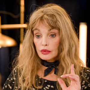 Exclusif - Arielle Dombasle - Enregistrement de l'émission "Le Grand Restaurant" à Paris, qui sera diffusée le 3 février 2021 sur M6. © Jean-Philippe Baltel / Bestimage