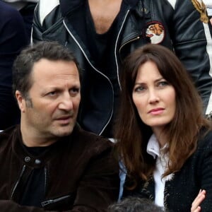 Arthur (Jacques Essebag) et sa compagne Mareva Galanter dans les tribunes de la finale homme des internationaux de France de Roland Garros à Paris le 5 juin 2016. © Moreau-Jacovides / Bestimage