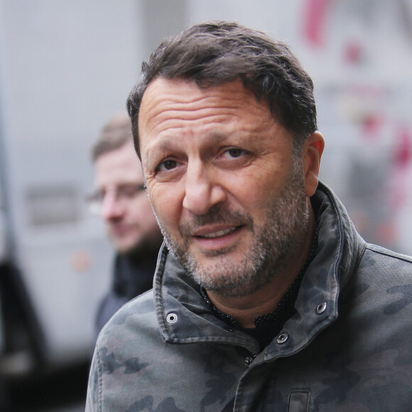 Arthur Essebag - Arrivées à l'enregistrement de l'émission "2h de Rire et de Direct" au Paradis Latin à Paris. Le 13 janvier 2020 © Panoramic / Bestimage
