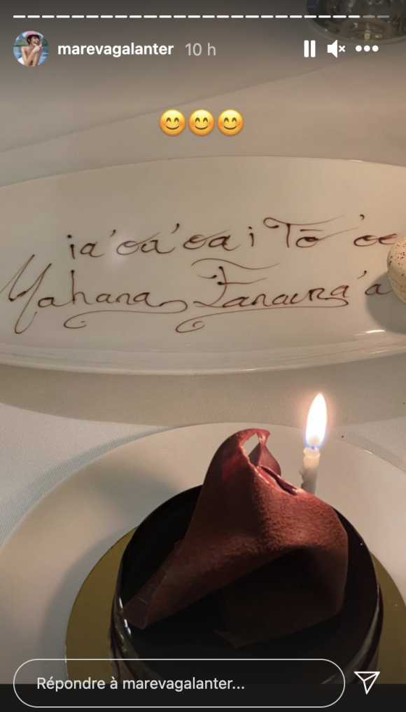 Mareva Galanter célèbre son 42e anniversaire le 4 février 2021, avec un joli gâteau.