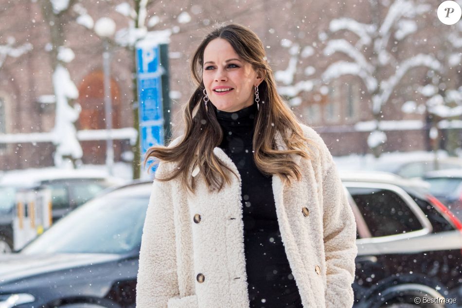Sofia De Suede 2021 Sofia de Suède enceinte : avec son ventre rond, elle joue les