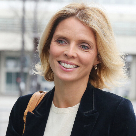 Exclusif - Sylvie Tellier quitte les studios de RMC à Paris le 11 janvier 2021.