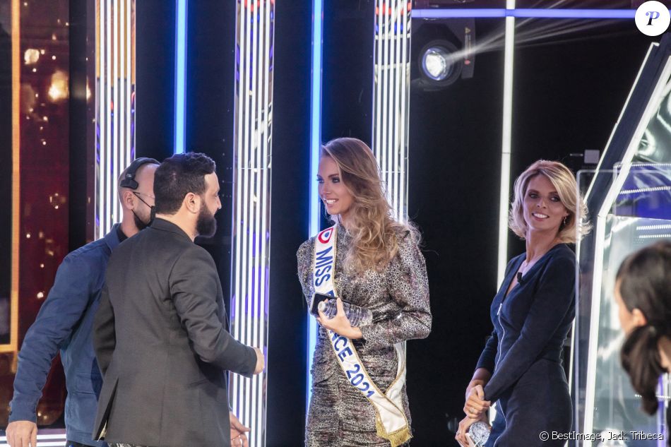 Exclusif - Amandine Petit (Miss France 2021) et Sylvie Tellier - Enregistrement de l'émission "Touche Pas à Mon Poste (TPMP)", présentée par C.Hanouna et diffusée sur C8 le 7 janvier 2021 © Jack Tribeca / Bestimage