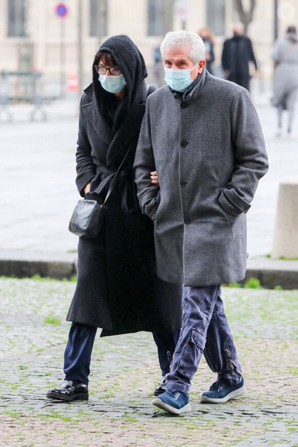 Claude Lelouch et sa compagne Valérie Perrin - Messe en hommage à Robert Hossein en l'église Saint-Sulpice à Paris. Le 9 février 2021