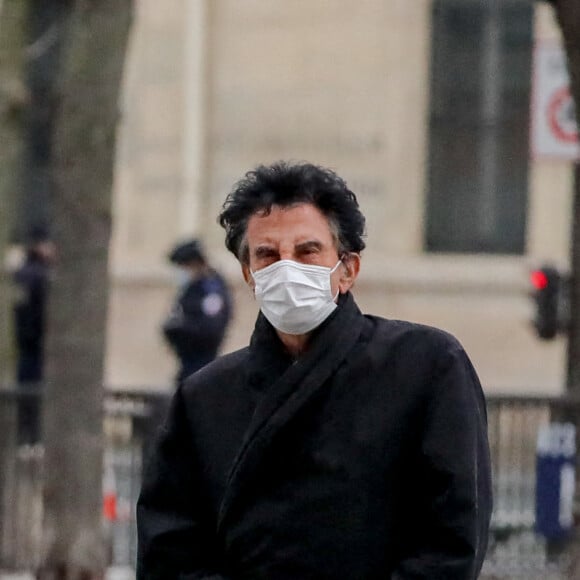 Jack Lang - Messe en hommage à Robert Hossein en l'église Saint-Sulpice à Paris. Le 9 février 2021