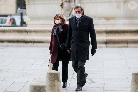 Patrick de Carolis et sa femme Carol-Anne - Messe en hommage à Robert Hossein en l'église Saint-Sulpice à Paris. Le 9 février 2021