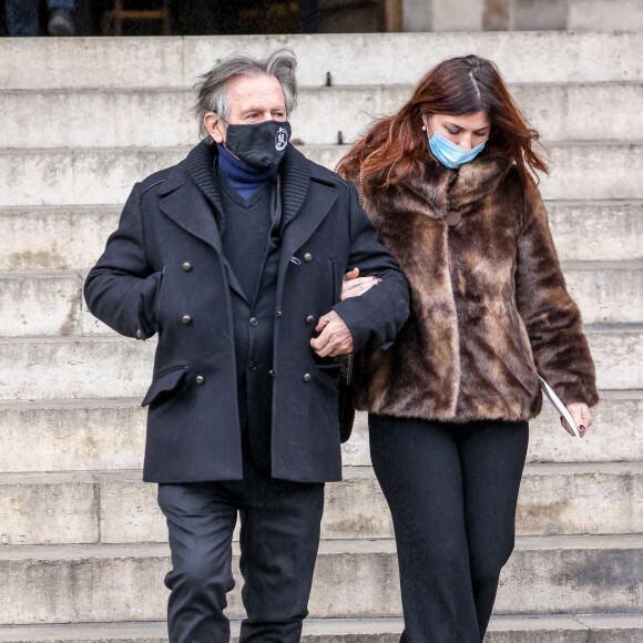 Mario Luraschi et sa femme Clémence Faivre - Sorties de la messe en hommage à Robert Hossein en l'église Saint-Sulpice à Paris. Le 9 février 2021