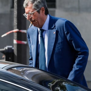 Exclusif - Patrick Balkany - Dernière semaine du procès de Patrick et Isabelle Balkany pour fraude fiscale, Patrick Balkany et ses avocats quittent le tribunal correctionnel de Paris le 18 juin 2019. © Christophe Clovis / Bestimage