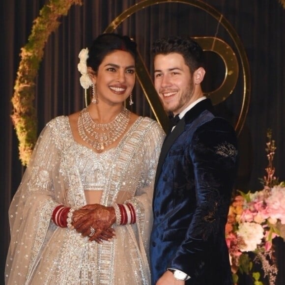 Priyanka Chopra et son mari Nick Jonas arrivent à la reception de leur mariage à New Delhi, Inde, le 4 décembre 2018.