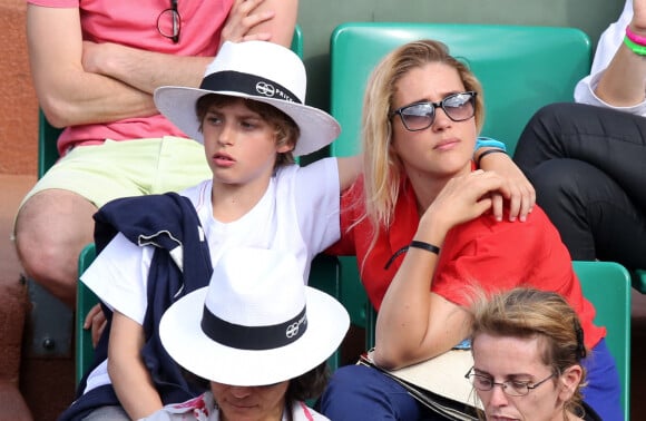 Vahina Giocante - People assistent au quart de finale entre Rafael Nadal et Stanislas Wawrinka à Roland-Garros. Le 5 juin 2013.