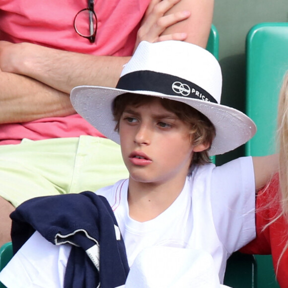 Vahina Giocante - People assistent au quart de finale entre Rafael Nadal et Stanislas Wawrinka à Roland-Garros. Le 5 juin 2013.