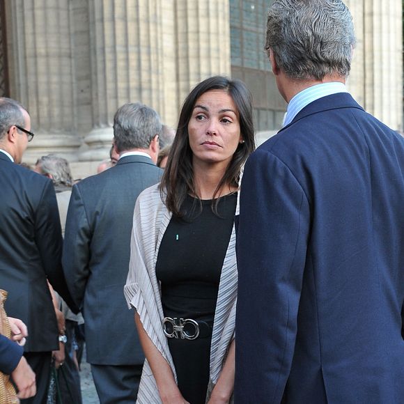 Le mannequin Inès Sastre a annoncé la mort de son père.