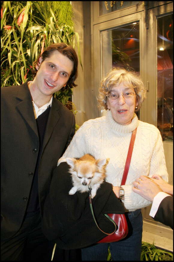 Anémone, son fils Jacob et son chien Turlute - Soirée d'inauguration de la nouvelle agence Club Med Champs-Elysées.