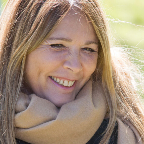 Exclusif - Hélène Rolles - Reprise du tournage de la série "Les Mystères de l'amour" à Cergy-Pontoise (Val d'Oise) le 14 mai 2020.