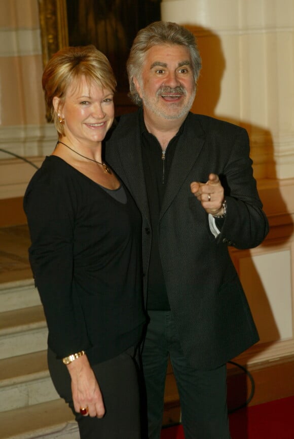 Archives - Roland Magdane et sa femme Marie-Claude lors du Festival International du Film de Télévision de Luchon, le 7 février 2004. © Frédéric Piau/Bestimage
