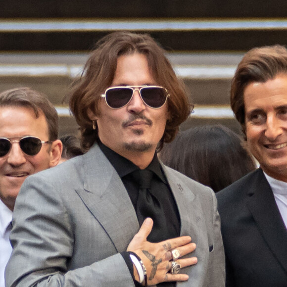 David Sherborne (avocat) - Johnny Depp la sortie de la Cour royale de justice à Londres le dernier jour du procès en diffamation contre le magazine The Sun Newspaper, le 28 juillet 2020. © Cover Images via ZUMA Press/Bestimage 