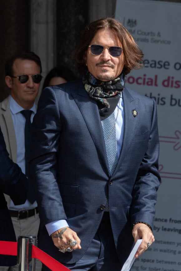 Johnny Depp à son arrivée à la cour royal de justice à Londres, pour le procès en diffamation contre le magazine The Sun Newspaper. Le 24 juillet 2020 © Cover Images / Zuma Press / Bestimage