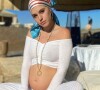 Barbara Opsomer divine en blanc, elle dévoile son ventre de femme enceinte - Instagram, janvier 2020