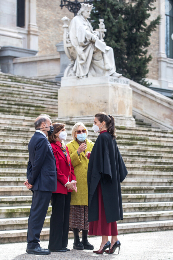 La reine Letizia d'Espagne visite l'exposition "Concepcion Arenal, The Passion" à Madrid, le 16 février 2021. On célèbre cette année le 200 ème anniversaire de la naissance de l'auteure espagnole.