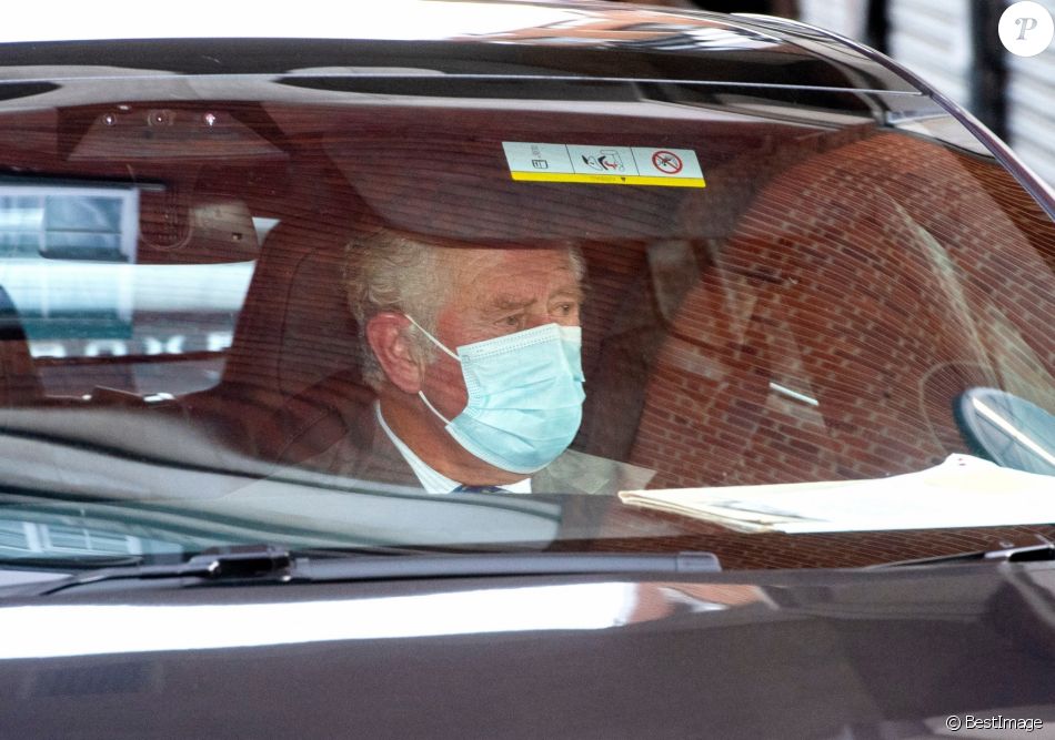 Le prince Charles après avoir rendu visite à son père le prince Philip, hospitalisé à l'hôpital du roi Édouard VII à Londres, Royaume Uni, le 20 février 2021.
