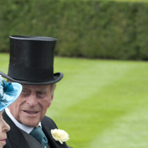 La reine Elisabeth d'Angleterre, le prince Philip, duc d'Edimbourg, le prince Harry - 3 ème jour des courses Royal Ascot à Berkshire le 19 juin 2014.