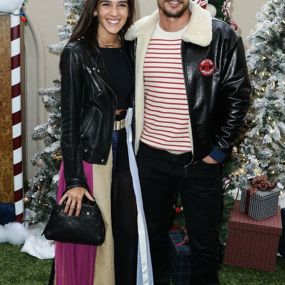 Isabel Pakzad et son compagnon James Franco - Les célébrités posent lors de la soirée "Brooks Brothers Annual Holiday Celebration" à Los Angeles on december 9, 2018.
