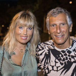 Nagui et sa femme Mélanie Page - F.Xavier Demaison et F. Berléand dans la pièce "Par le Bout du Nez" lors du Festival de Ramatuelle, le 2 août 2020. © Cyril Bruneau / Festival de Ramatuelle / Bestimage