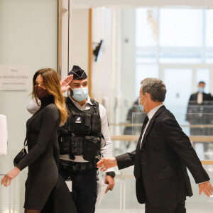 1er jour des plaidoiries de la défense - Nicolas Sarkozy arrive avec sa femme Carla Bruni Sarkozy procès des "écoutes téléphoniques" (affaire Bismuth) au tribunal de Paris le 9