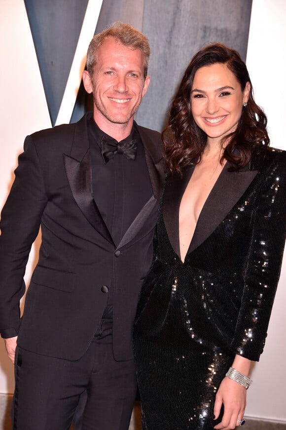 Yaron Versano, sa femme Gal Gadot - People à la soirée "Vanity Fair Oscar Party" après la 92ème cérémonie des Oscars 2020 au Wallis Annenberg Center for the Performing Arts à Los Angeles, le 9 février 2020. 