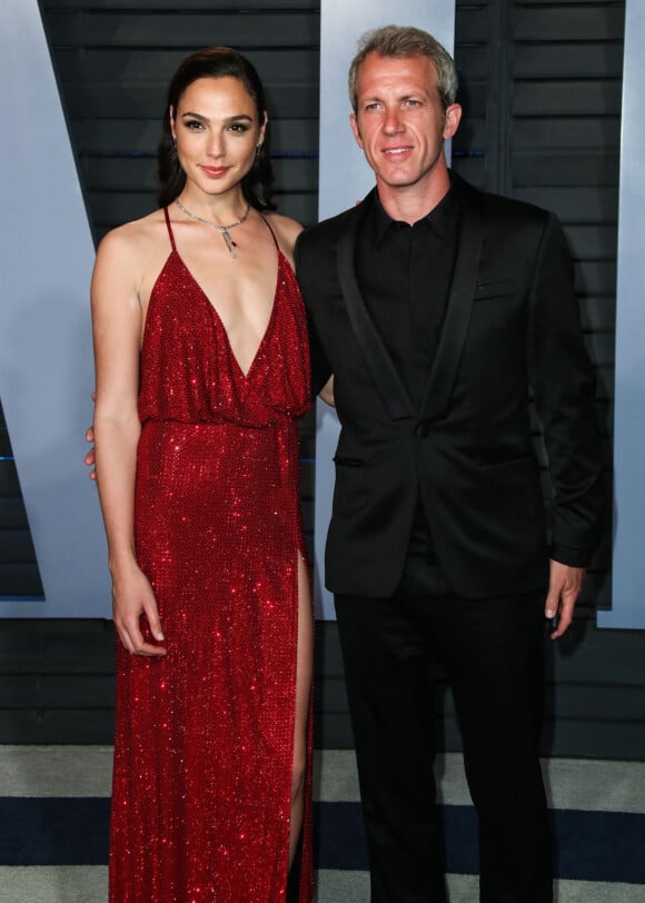 Gal Gadot et son mari Yaron Varsano à la soirée Vanity Fair Oscar au Wallis Annenberg Center à Beverly Hills, le 4 mars 2018.